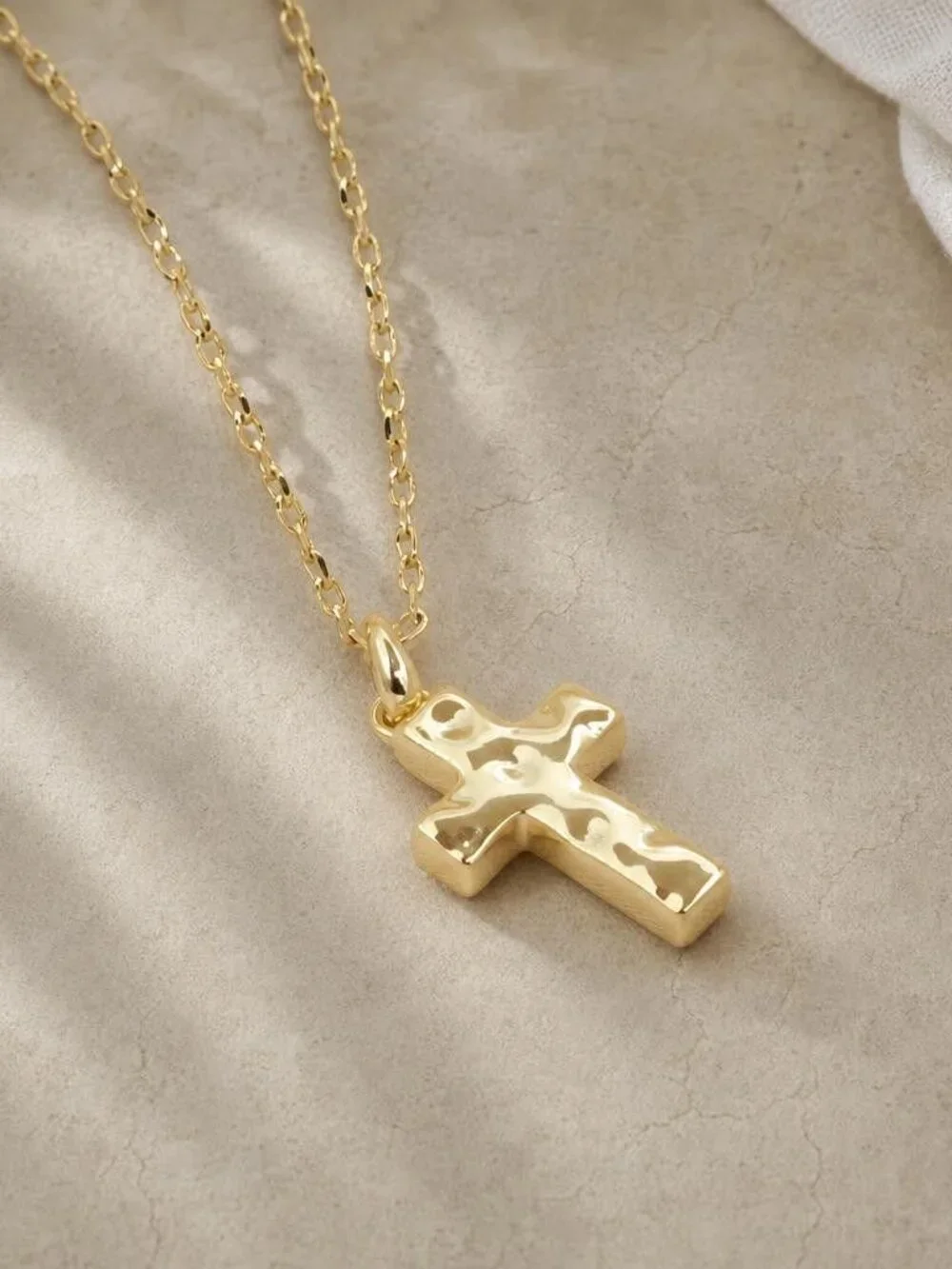 Kendra Scott Cross Gold Pendant Necklace